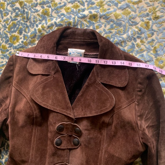 Vintage | Made in Canada | Rich brown suede leather jacket | Faux fur lined - Picture 7 of 15